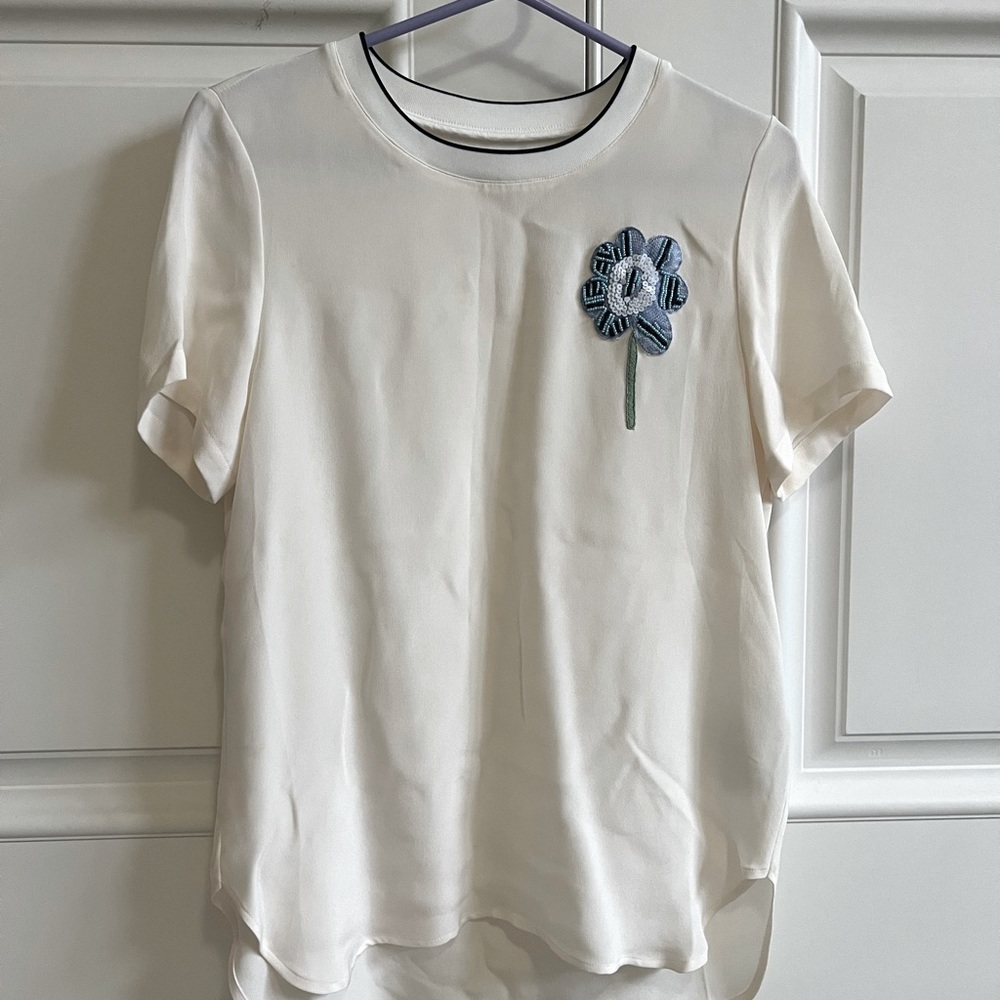 Beautiful silk blouse, size large，white